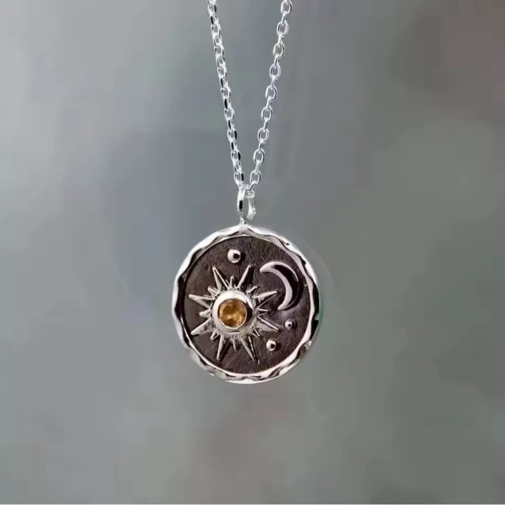 18K White Gold Sun And Moon Medallion Pendant With Amber Gemstone Inlay - Picture 3 of 8